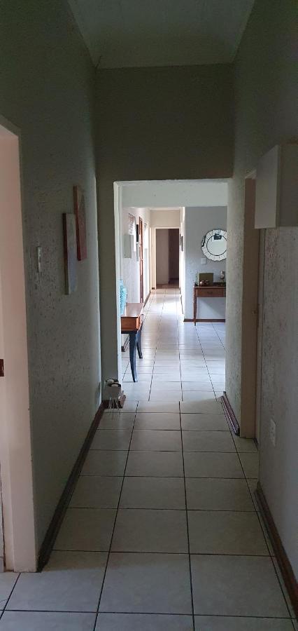 Life Tours & Accommodation Boksburg Exterior foto