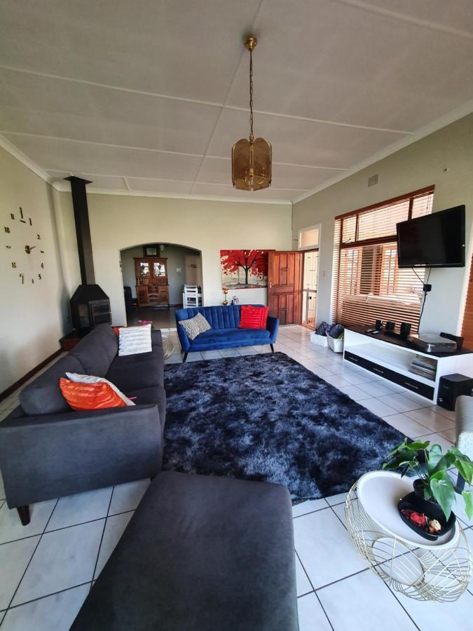 Life Tours & Accommodation Boksburg Exterior foto